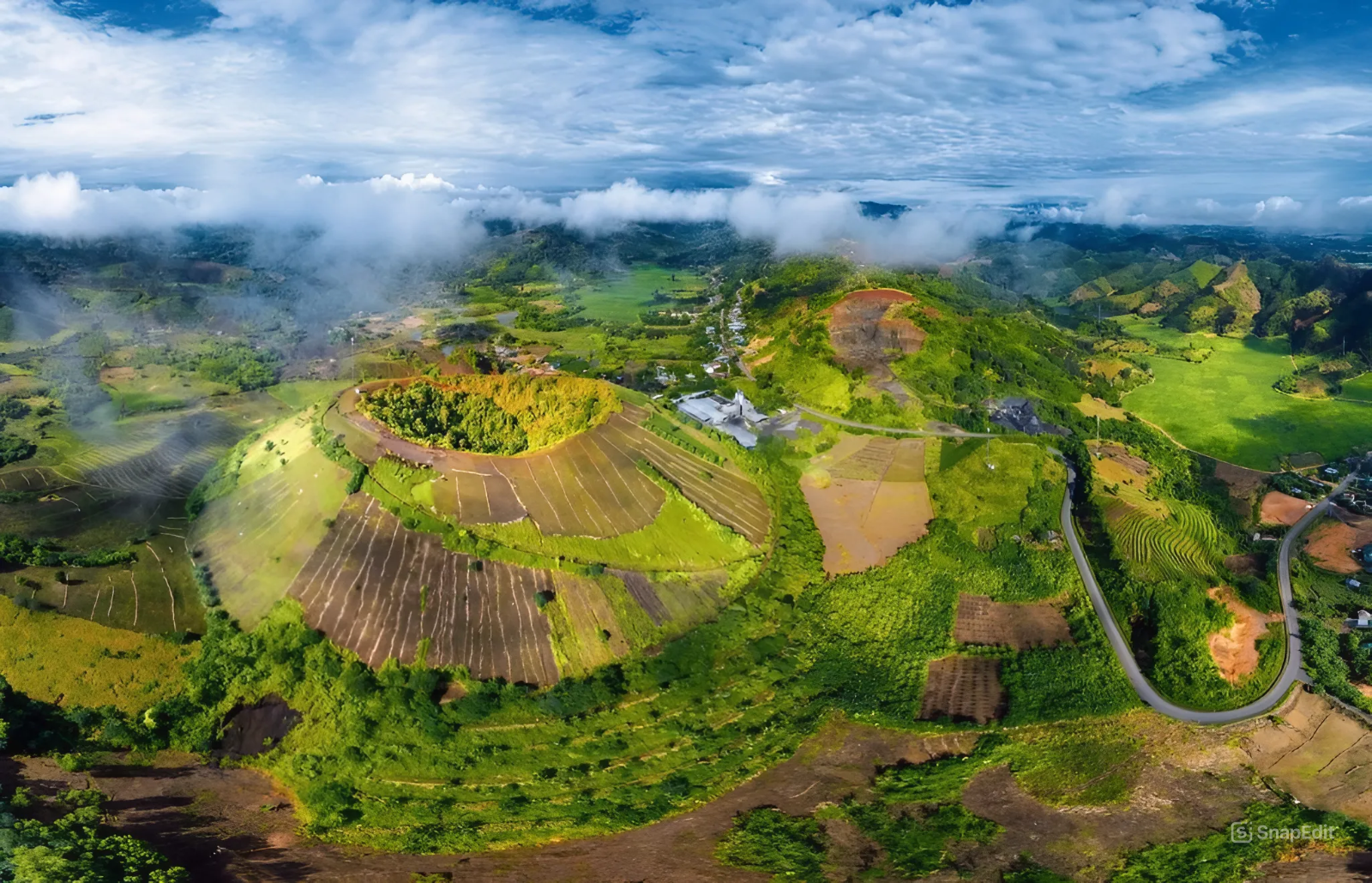 Núi lửa Chư Bluk